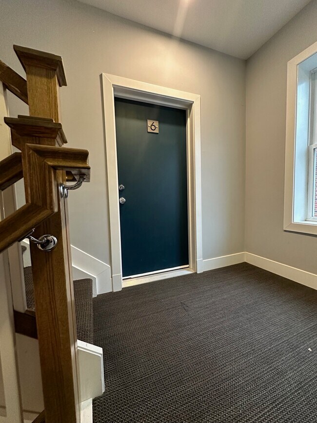 Foto del edificio - 1340 Nicholson St NW