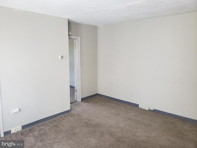 Building Photo - 406 Pusey Ave