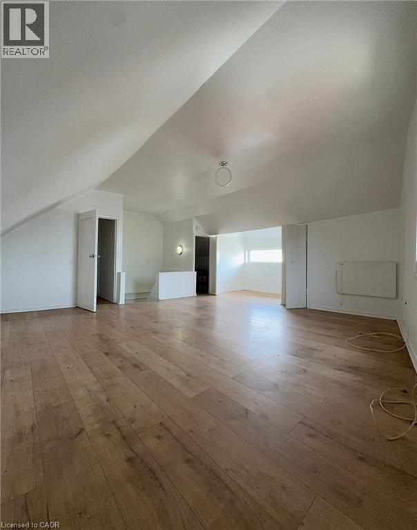 Building Photo - 10 Fairleigh Ave N