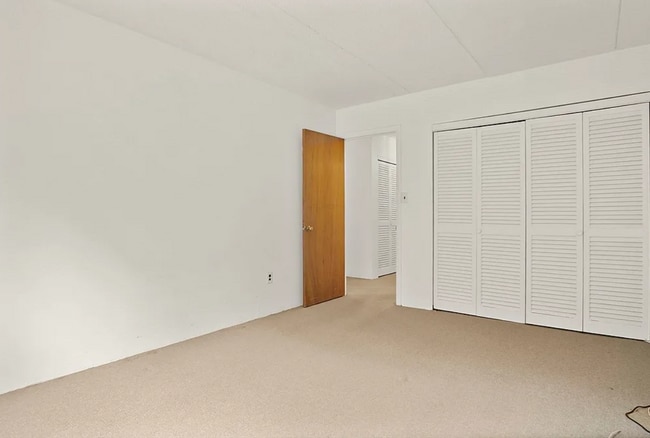 Foto del edificio - 80 N Warren St