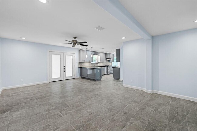 Building Photo - 5623 Cerritos Dr