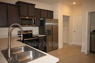 Building Photo - 7695 Legacy Trl