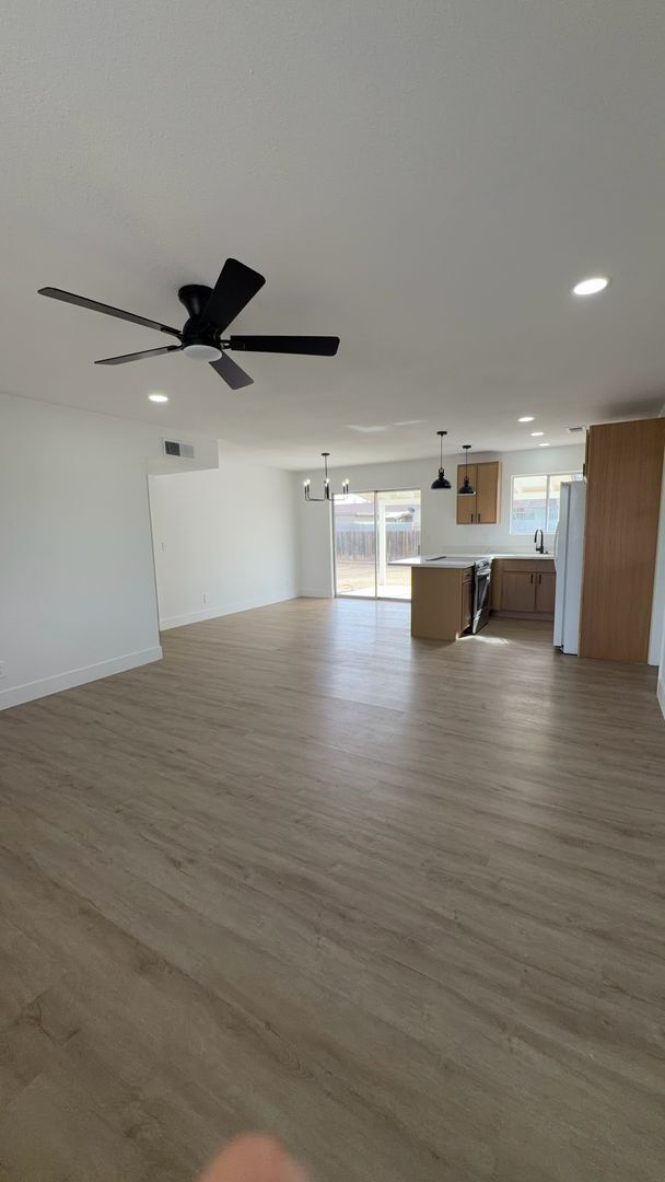 Foto del edificio - Coming Soon!