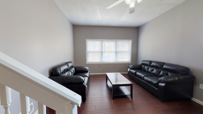 Photo - 1014 E Colvin St House