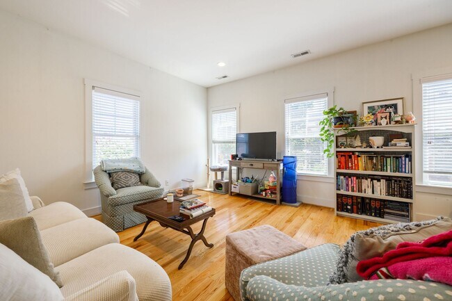 Foto del edificio - 408 N Robinson St