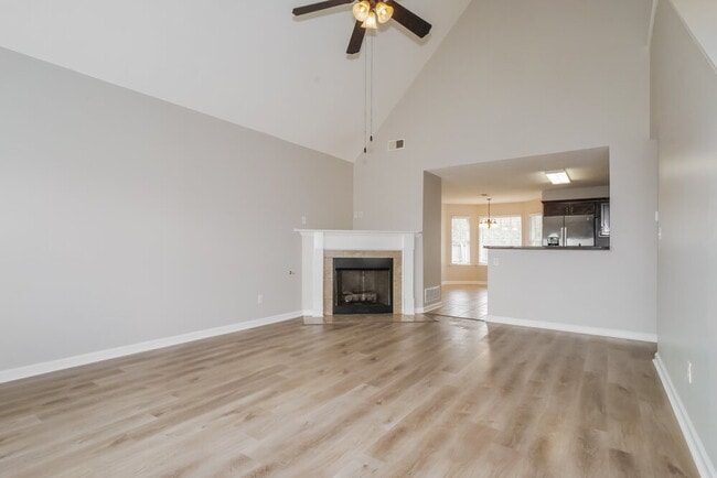 Foto del edificio - 7957 Gardendale Dr