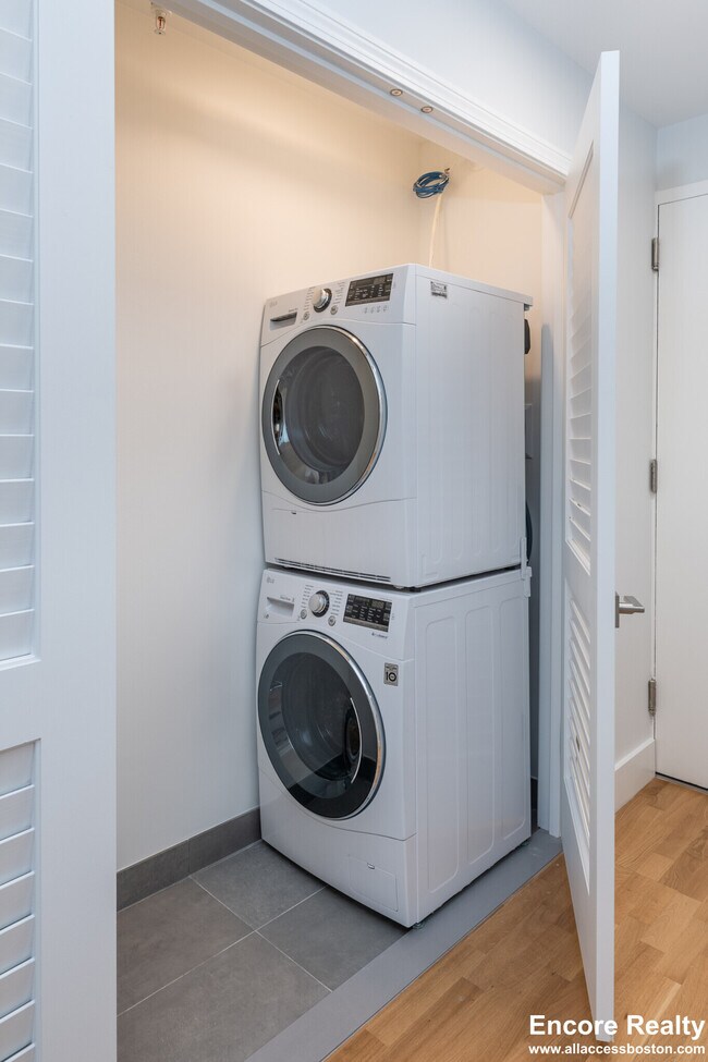 Foto del edificio - 1410 Columbia Rd