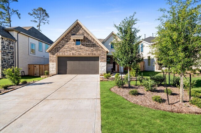 Foto del edificio - 325 Mallorn Ln