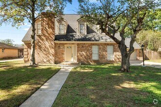 Building Photo - 12711 Shady Knoll Ln