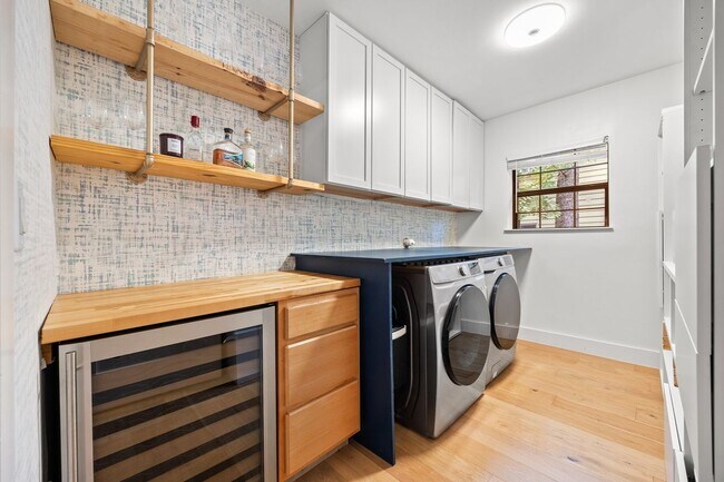 Foto del edificio - 2714 E 2nd St