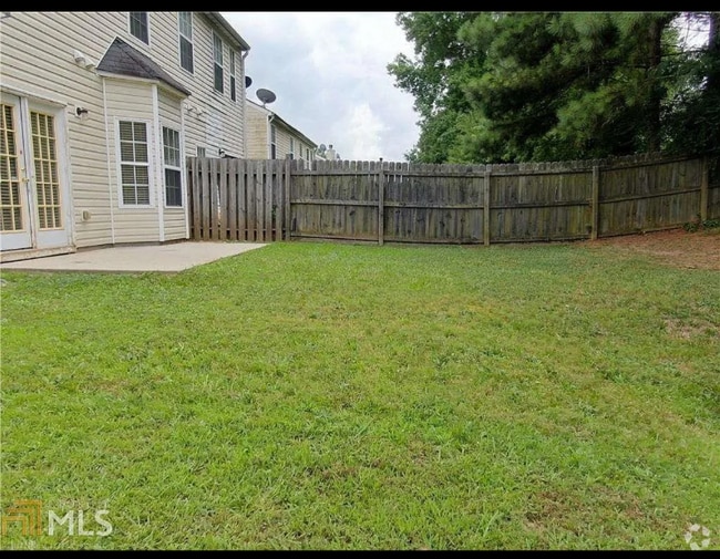 Building Photo - 5495 Hampton Ct