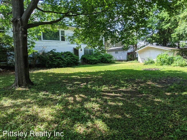 Building Photo - 4 br, 2 bath House - 436 Russell Road