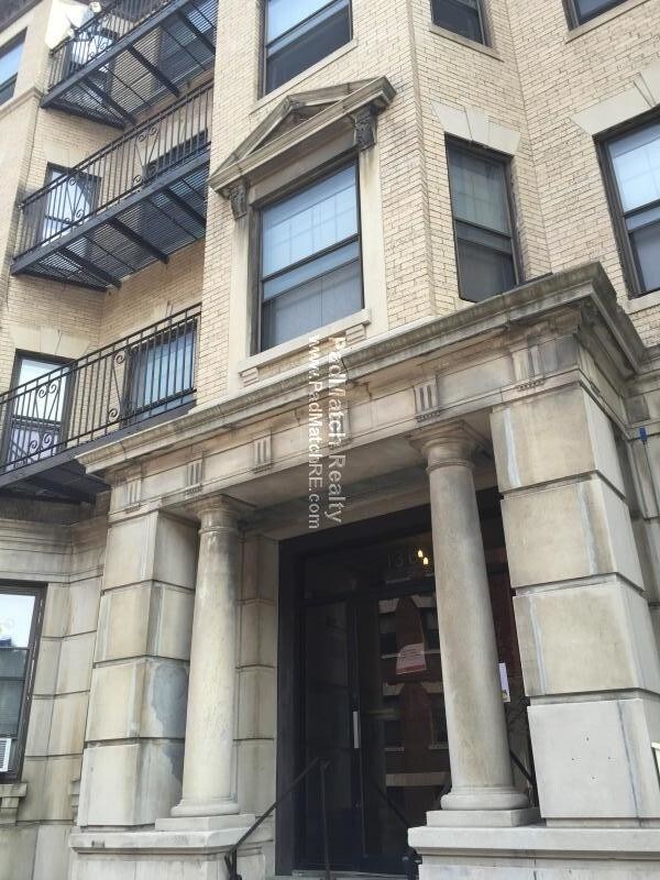Foto del edificio - 136 Hemenway St