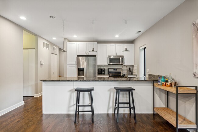 Foto del edificio - 1442 N Mohawk St