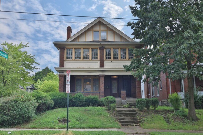 Foto del edificio - 2142-44-46 Summit Street