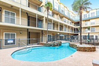 Building Photo - 921 Marine Dr