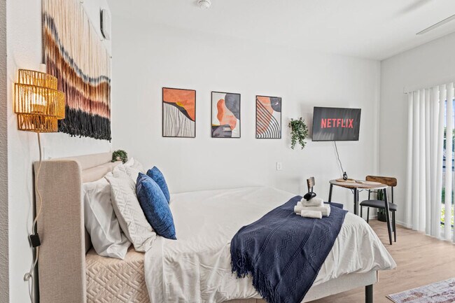 Foto del edificio - 596 W 9th St