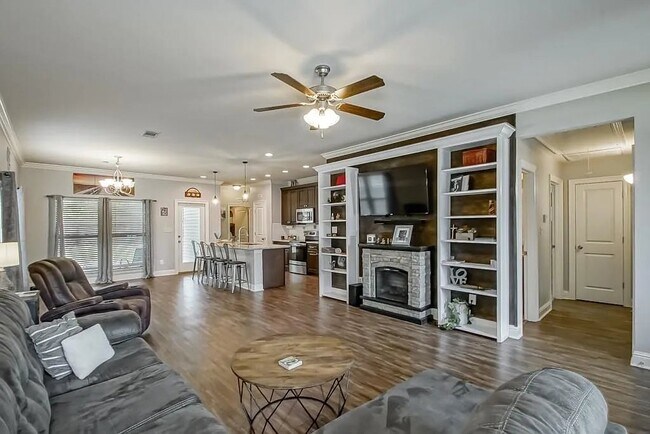 Foto del edificio - 59450 Spring Dr