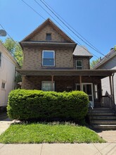 Building Photo - 1906 Poplar St