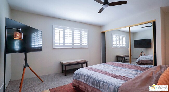 Foto del edificio - 5301 E Waverly Dr