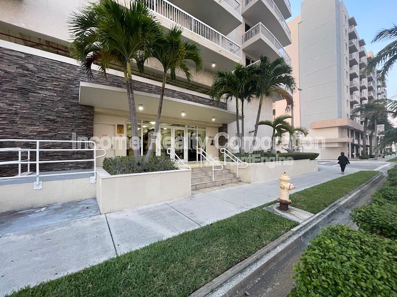 Primary Photo - 2400 SW 27th Ave