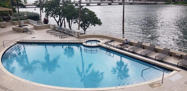 Foto del edificio - 701 Brickell Key Blvd
