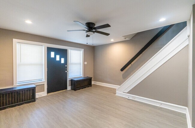 Foto del edificio - Elmwood Park area newly renovated 3 bedroom