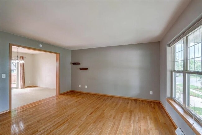 Building Photo - 1406 Dewberry Dr
