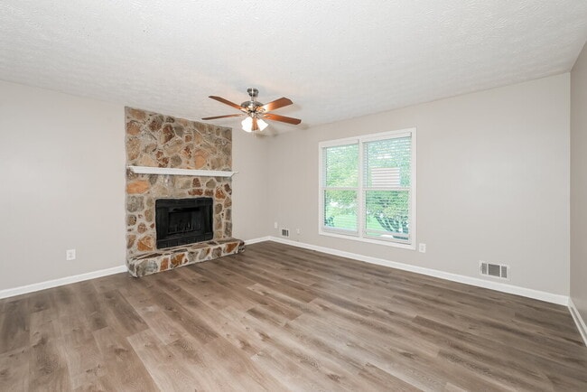 Building Photo - 2958 Quinbery Dr