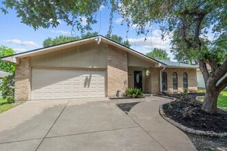 Building Photo - 3902 Marywood Dr
