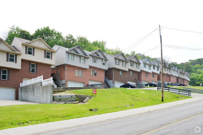 Foto del edificio - Point Benton Townhomes