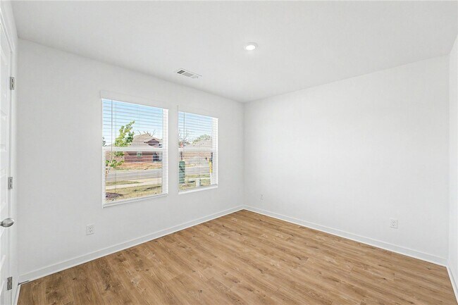 Foto del edificio - 3101 Laredo Ln