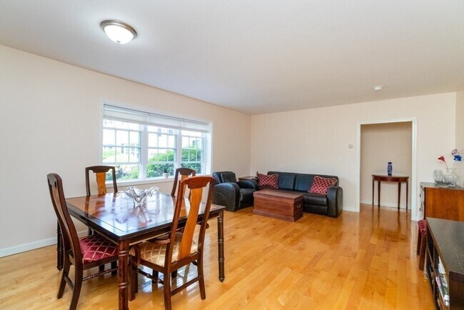 Foto del edificio - 26 Lake Shore Ct