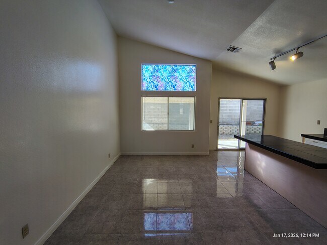 Foto del edificio - 1225 Taramar St