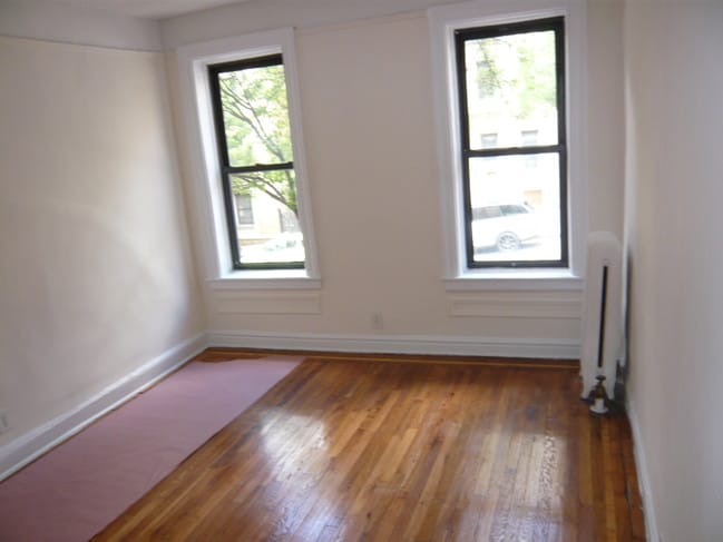 Building Photo - 117 Seaman Ave