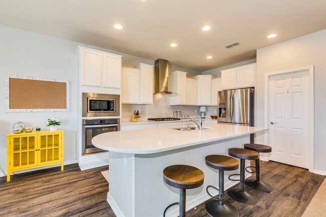 Foto del edificio - 26086 N 108th Ave