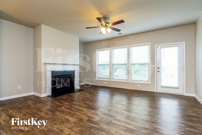 Foto del edificio - 3404 Baylor Cir