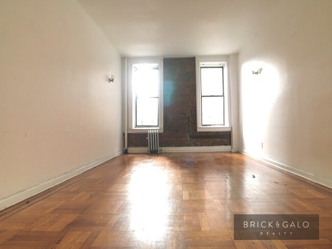 Building Photo - 1730 Carroll St