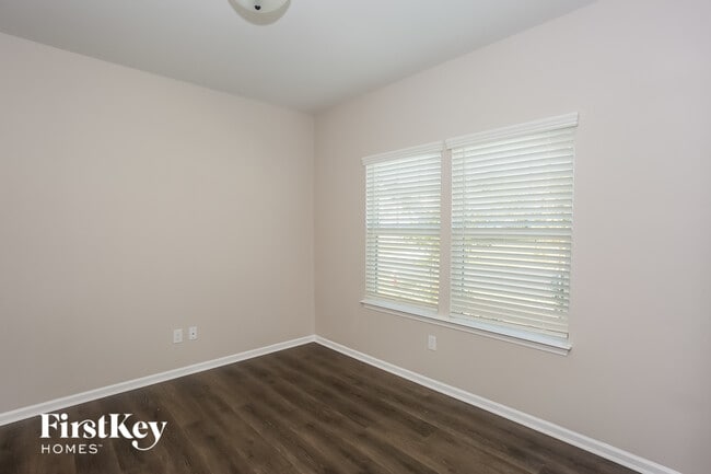Foto del edificio - 3007 Creeks Landing Dr