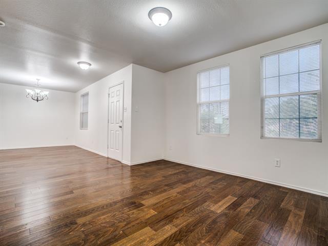 Building Photo - 2827 Amber Waves Ln
