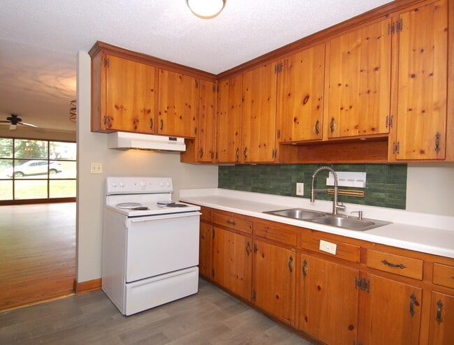 Building Photo - 3208 Ruffin St