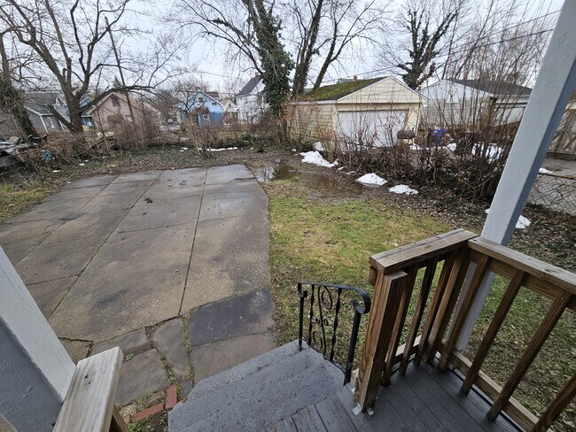 Foto del edificio - 12512 Revere Ave