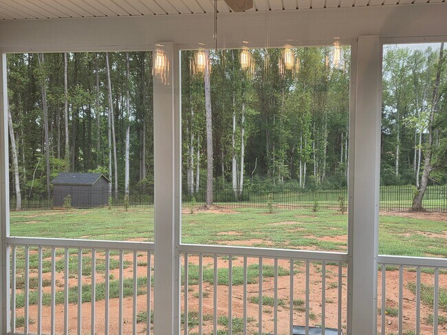 Foto del edificio - 7328 Twin Pines Rd