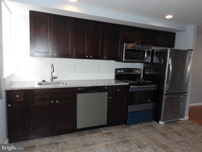 Foto del edificio - 1629 S 10th St