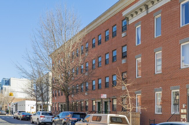 Building Photo - 82-88 Green St