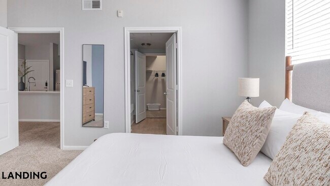 Foto del edificio - 14807 Woodland Hills Dr