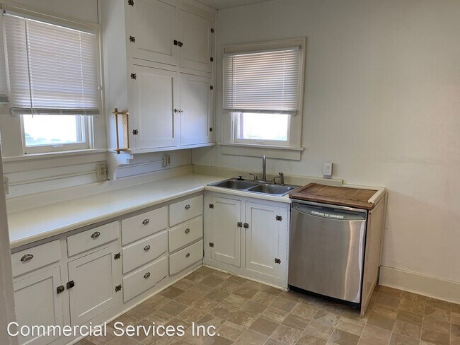 Foto del edificio - 3 br, 1.5 bath House - 1234 S. Oak