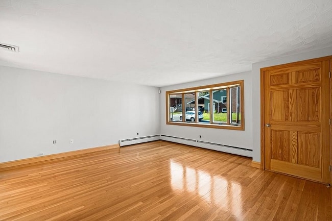 Photo - 60 Hopkins St House