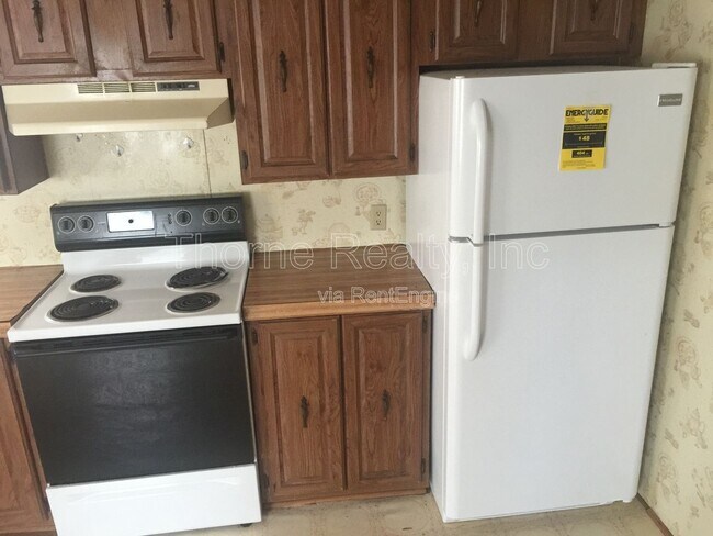 Foto del edificio - 92 Matts Ln