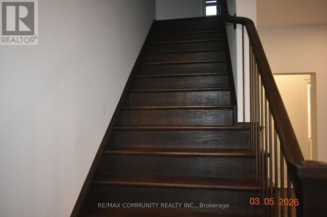 Photo du bâtiment - 106 Ridge Rd N